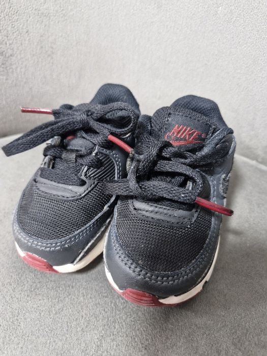 Adidasi Nike mărimea 21