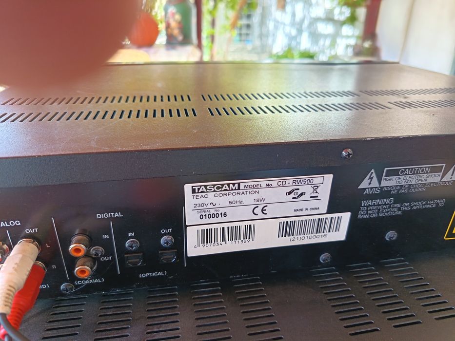 CD -Taskam RW900