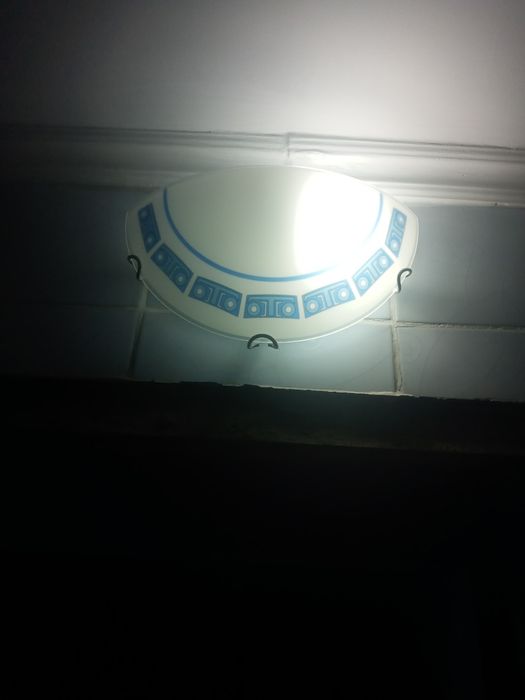 Продам люстры разных видов