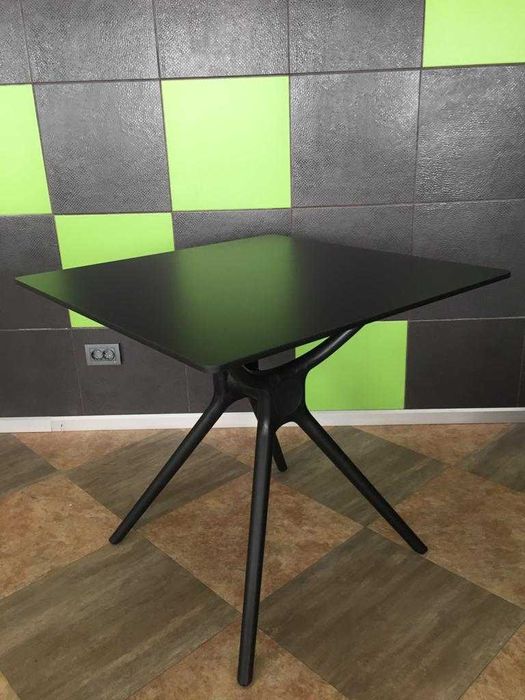 Стол пластиковый HPL