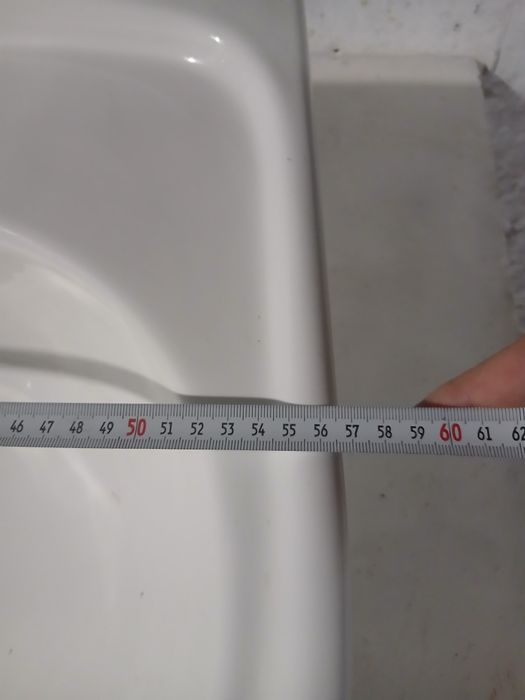 Vând chiuveta  aproape noua