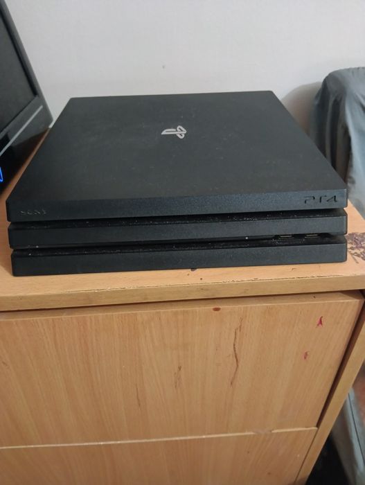 Playstation4+ игри и контролер