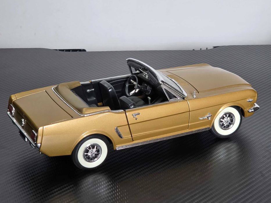 Macheta Auto 1/18 Ford Mustang 1964 1/2 Cabrio