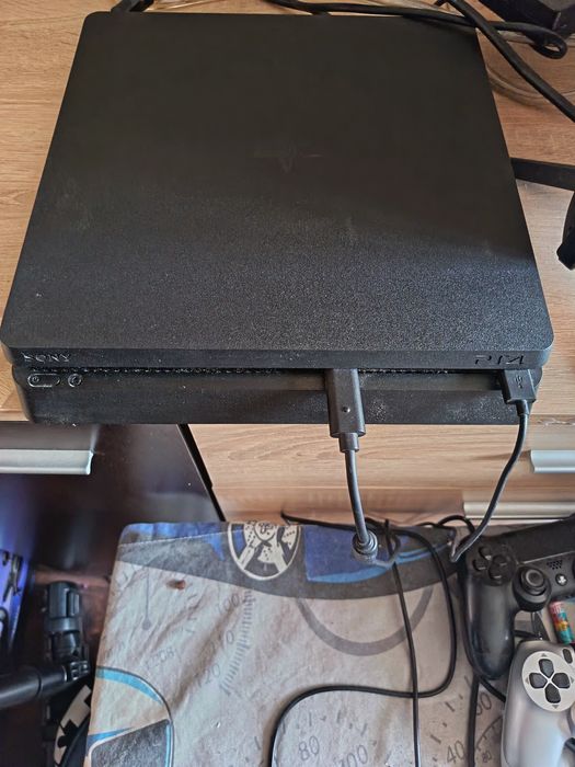 Плейстейшън 4 500гб