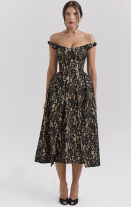 House of CB елегантна рокля