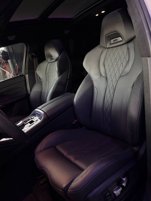 BMW Xl6 xDrive 40i 2025 год