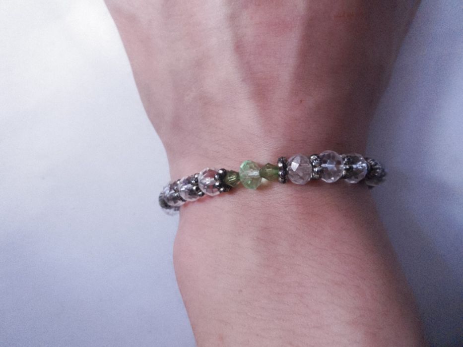 Браслеты из бусин на руку