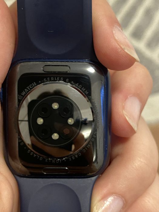 Эпл вотч 6 серия срочно продам