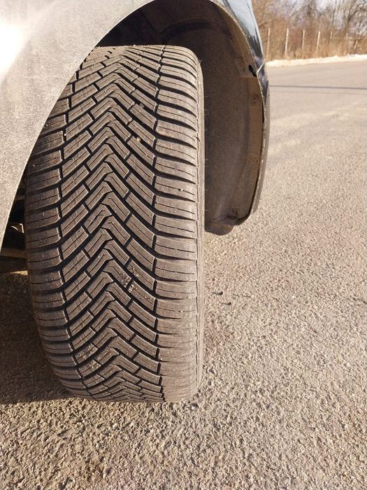 Jante R16 5x100 Originale Audi A1 + 215/45 R16 Allseason Continental