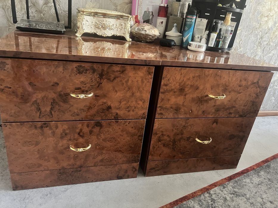 Продам спальный гарнитур