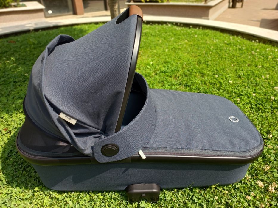 Кош за новородено Maxi Cosi Oria + аксесоари