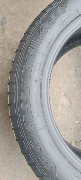 4 anvelope vara runflat Goodyear 2019 fata 255/50/19,spate 285/45/19.