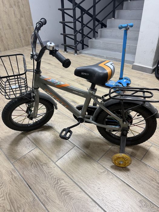 Продам детский велосипед для 3-4 лет.