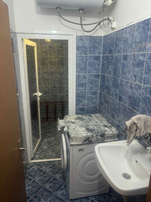 Дава се под наем Тристаен апартамент в Асеновград - 90 кв.м за 306 € - Снимка #15