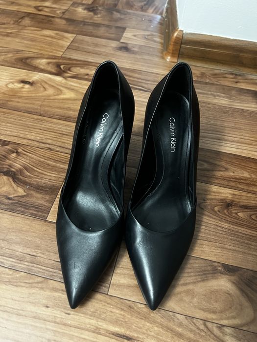 Продам туфли Calvin Klein 37 р