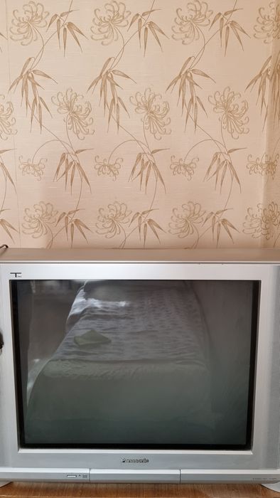 Panasonic  72диаганаль 75герц