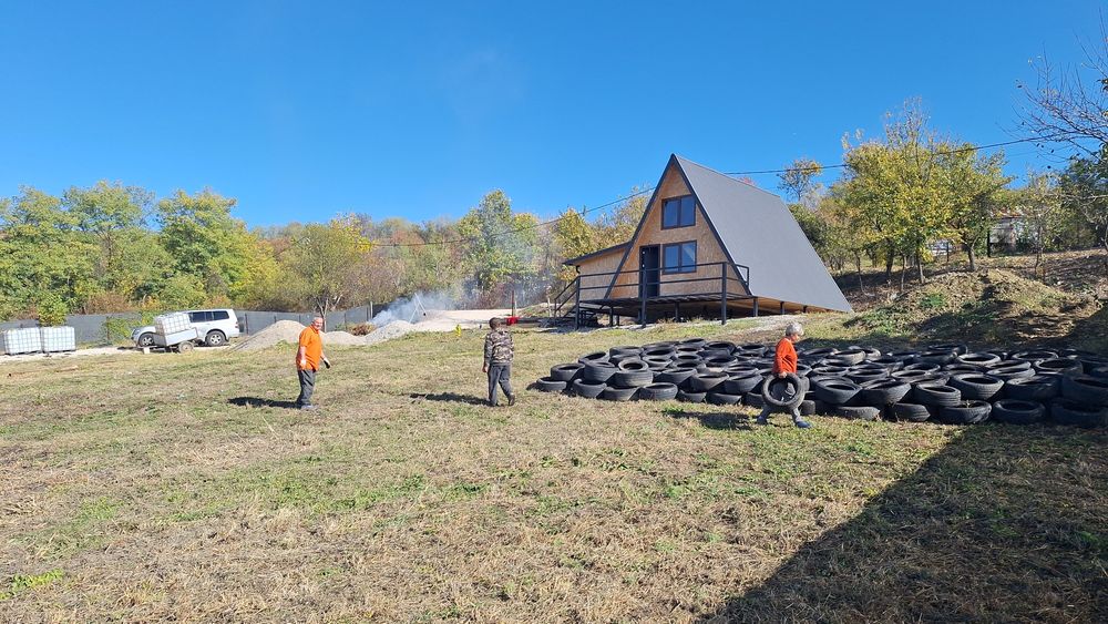 Vând teren OCNELE MARI