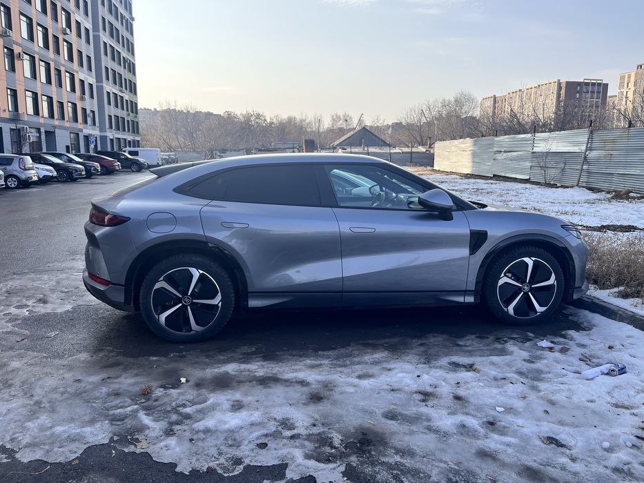 Электрический автомобиль BYD