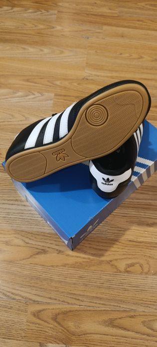 Adidas оригинални дамски маратонки – естествена кожа, №38, чисто нови