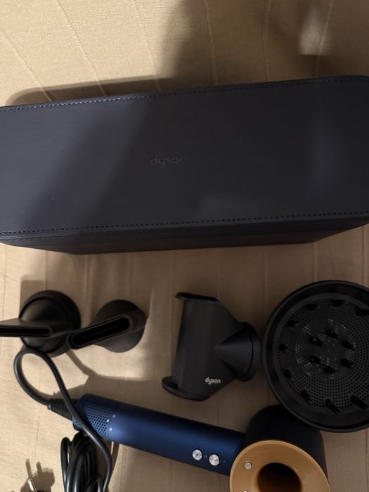 Vand Dyson Supersonic stare foarte buna!