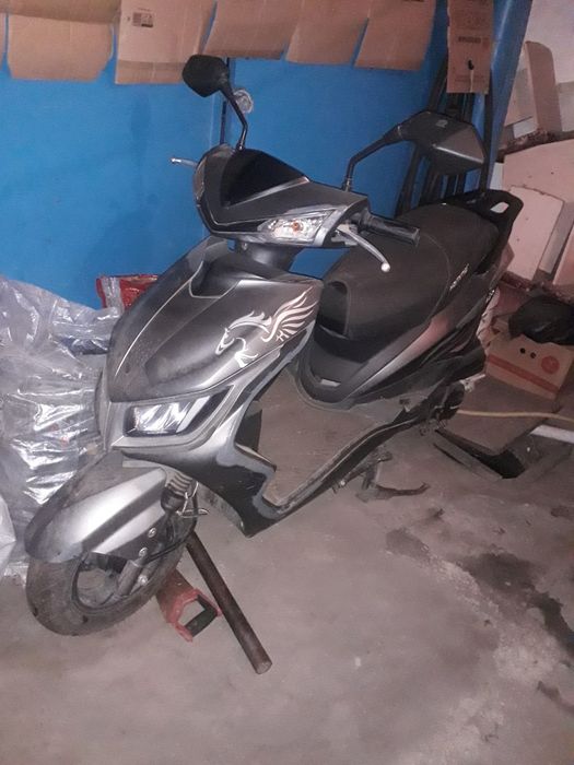 Продам скутер Хаммер