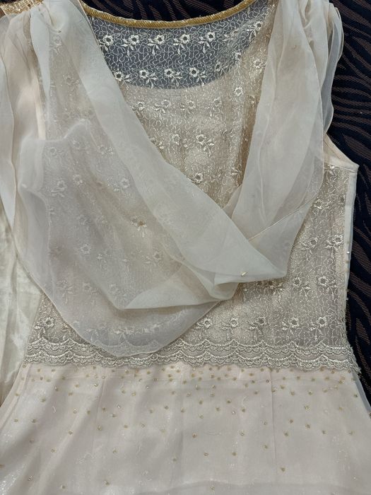 Длинное вечернее платье