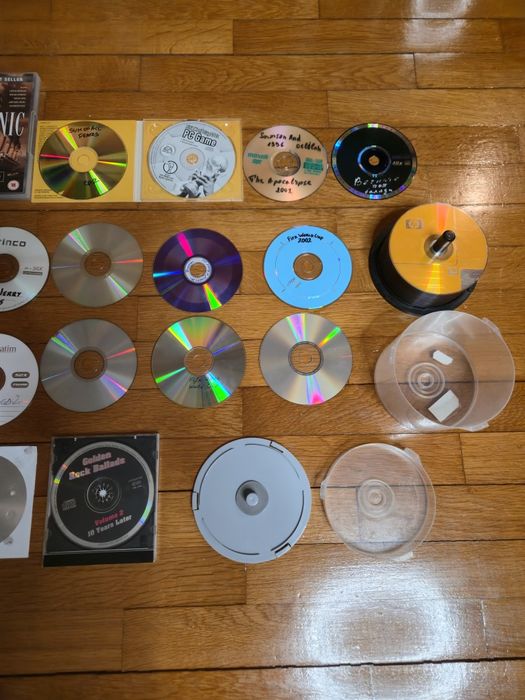 Дискове с филми, музика и игри