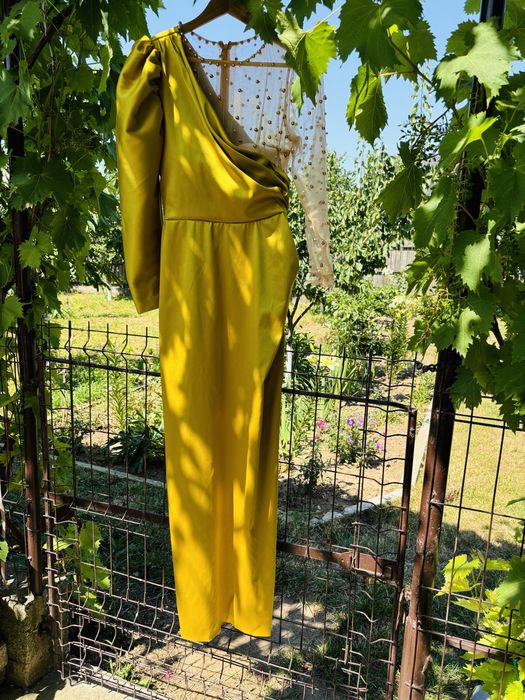 Rochie marime 38-40/purtata o singura data