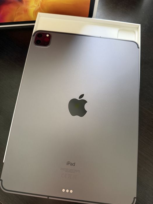 Ipad Pro 11” Gen 2 (2020) 128GB Cellular Space Grey + accesorii