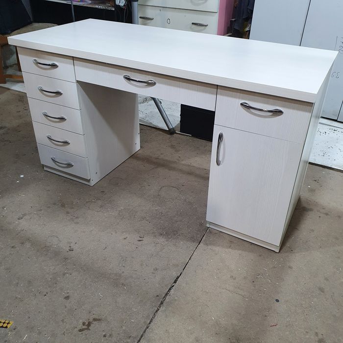 Столы письменные,  компьютерные