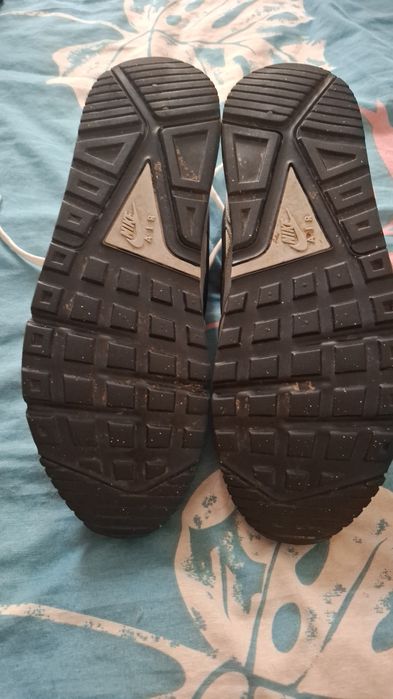 Vând adidași Nike puțin purtati, mărimea 45