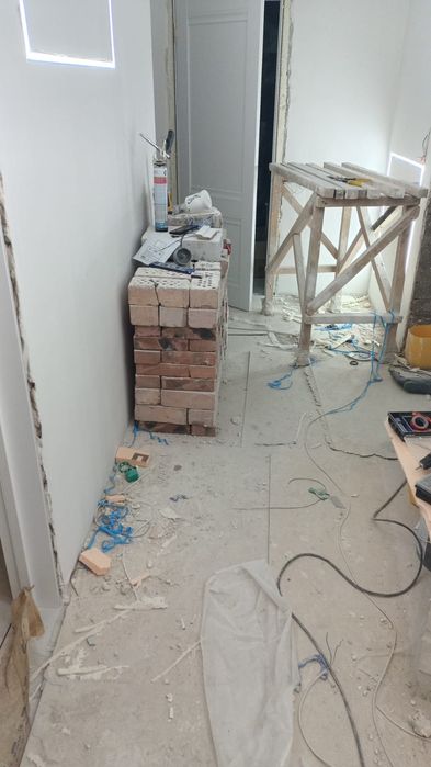 Продам кирпичи одинарый и полутарке