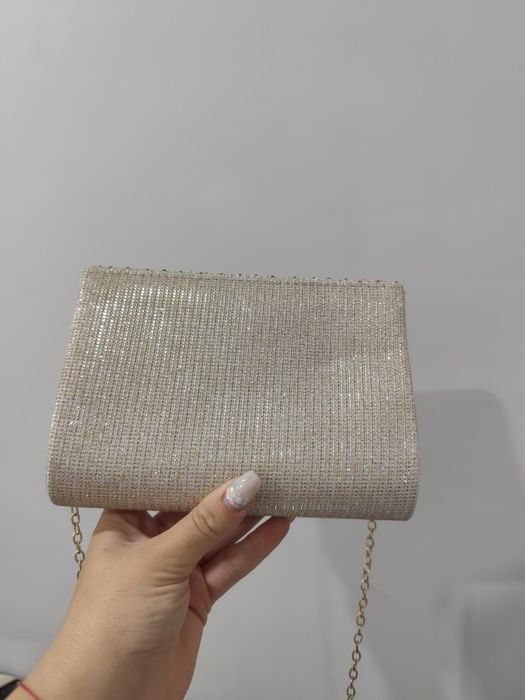 Чанта и сандали на ток