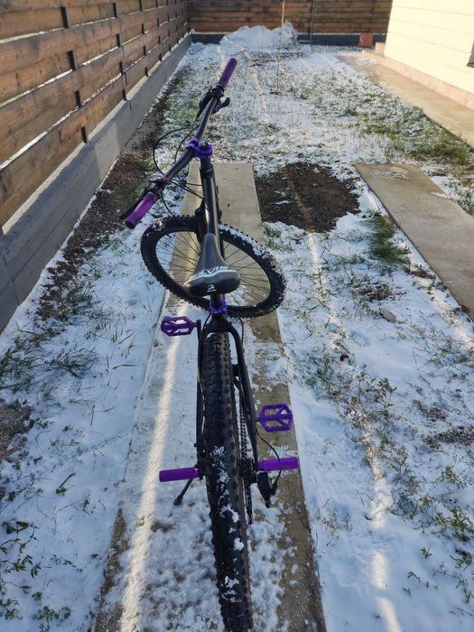 Vând bicicleta Dirt jumper
