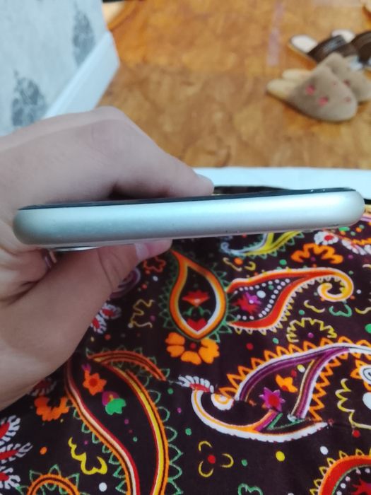 Айфон 11 с гарантией