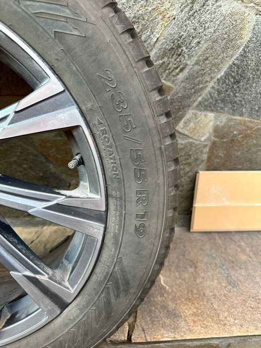 Продам зимнюю резину с дисками