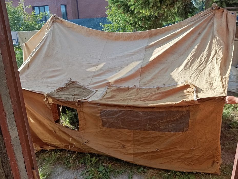 Палатка СССР туристическая.