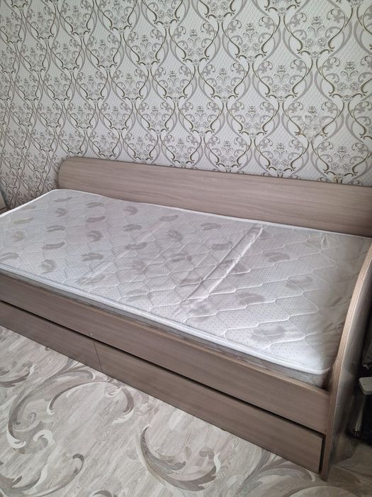 Кровать односпальная