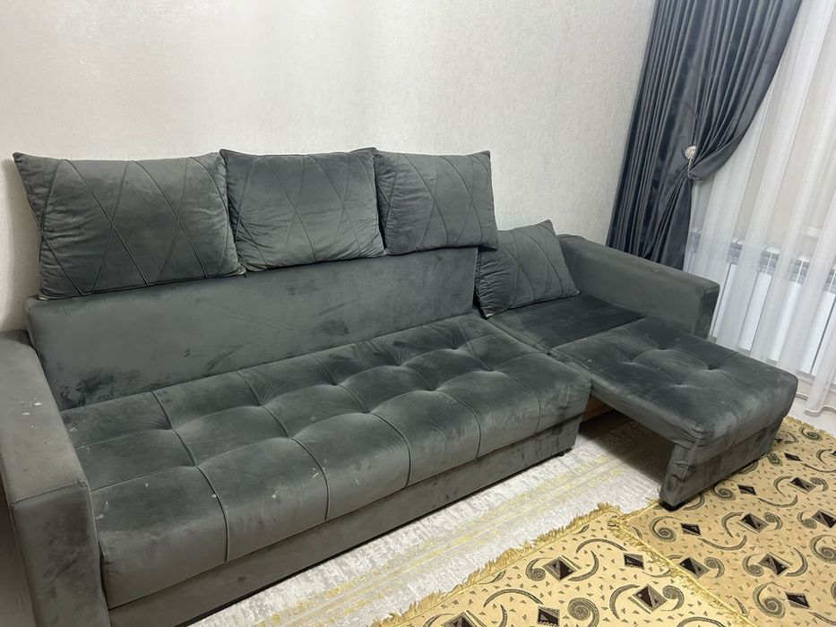 Срочно продаю диван