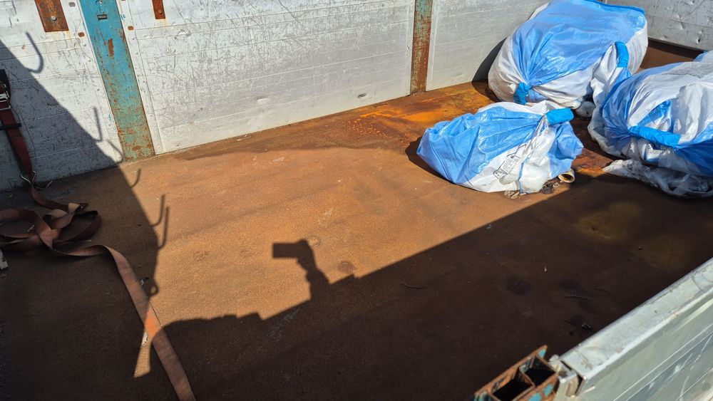 Самосвален кош с дължина 5 метра