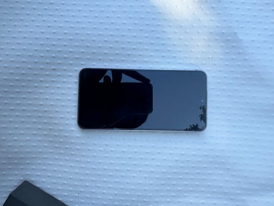 Срочно продам samsung s25 256gb