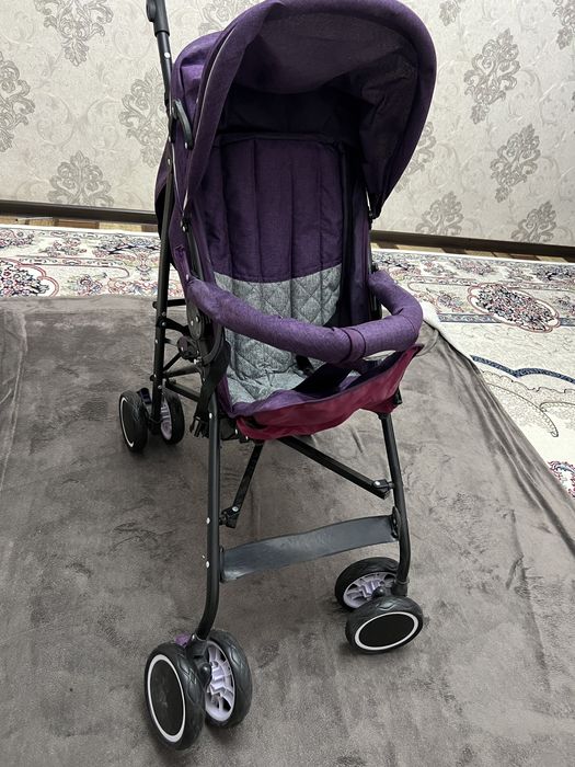 Пайдаланылган коляска и детский стол екеуин косыб 300000 сум