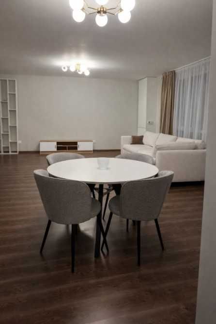 Четиристаен апартамент под наем Кръстова вада