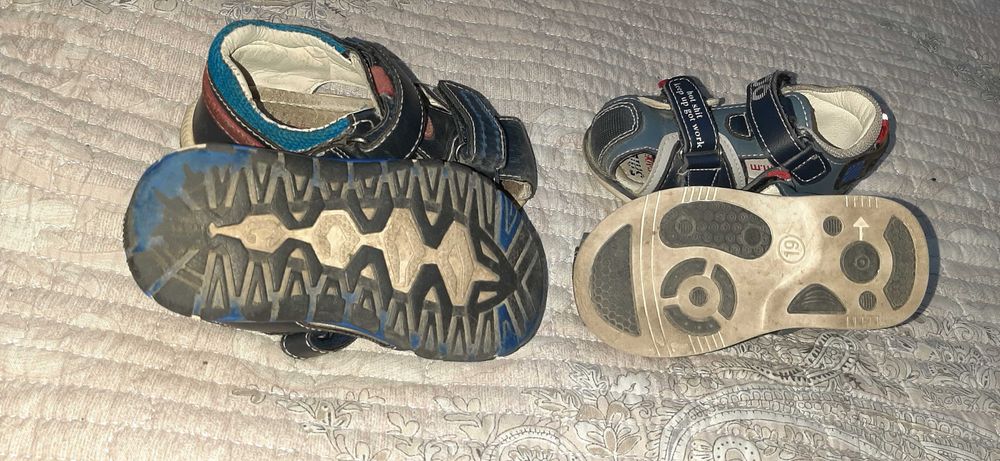 Детские кроссовки и басаножки