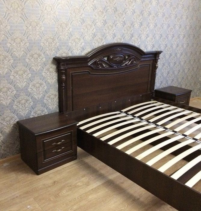 Продается спальный гарнитур