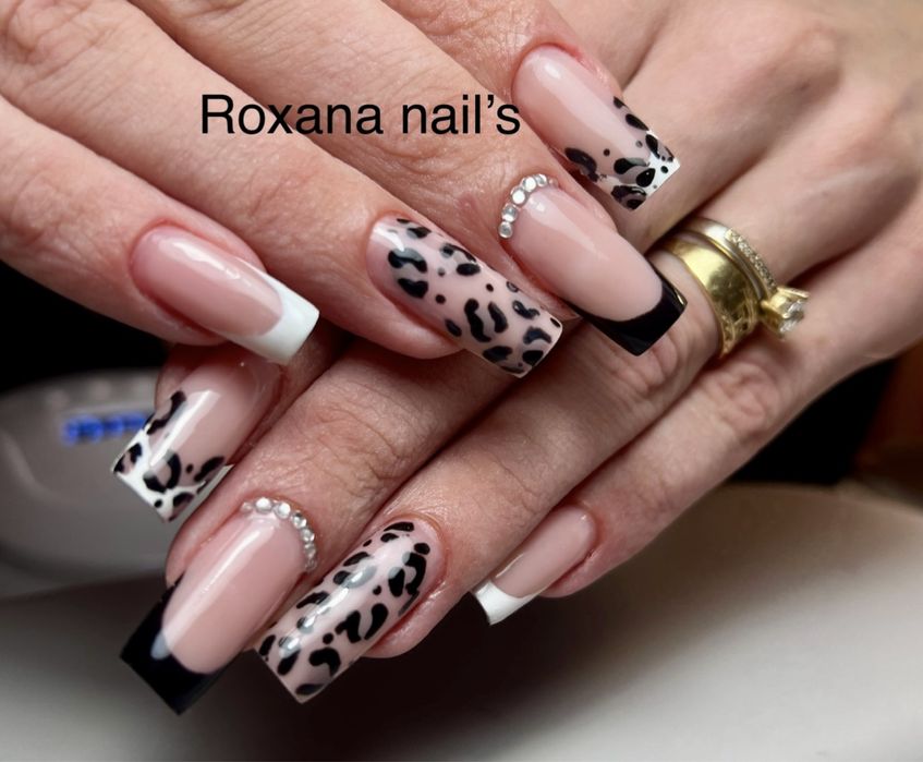 Unghii cu gel , semipermanenta , tips reutilizabil.