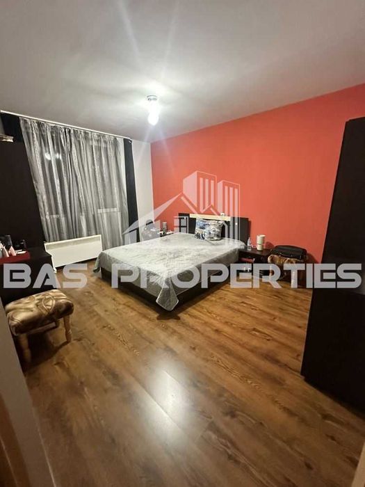 2-стаен в София-Толстой площ 45