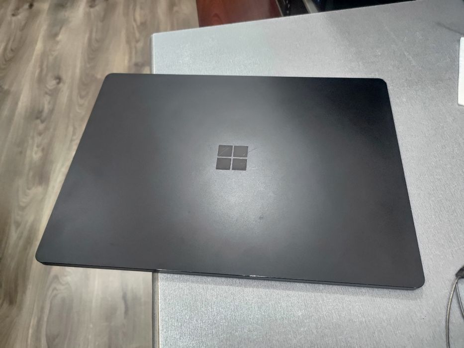 Surface Laptop 4 | i7-1185g7 | RAM 16 | NVME 256