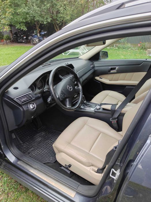 MERCEDES-BENZ E-Class 2010 — imagine 4