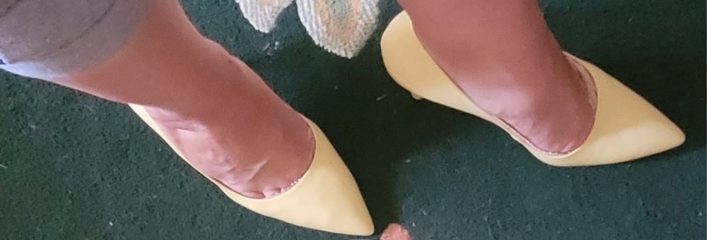 Pantofi stileto galben